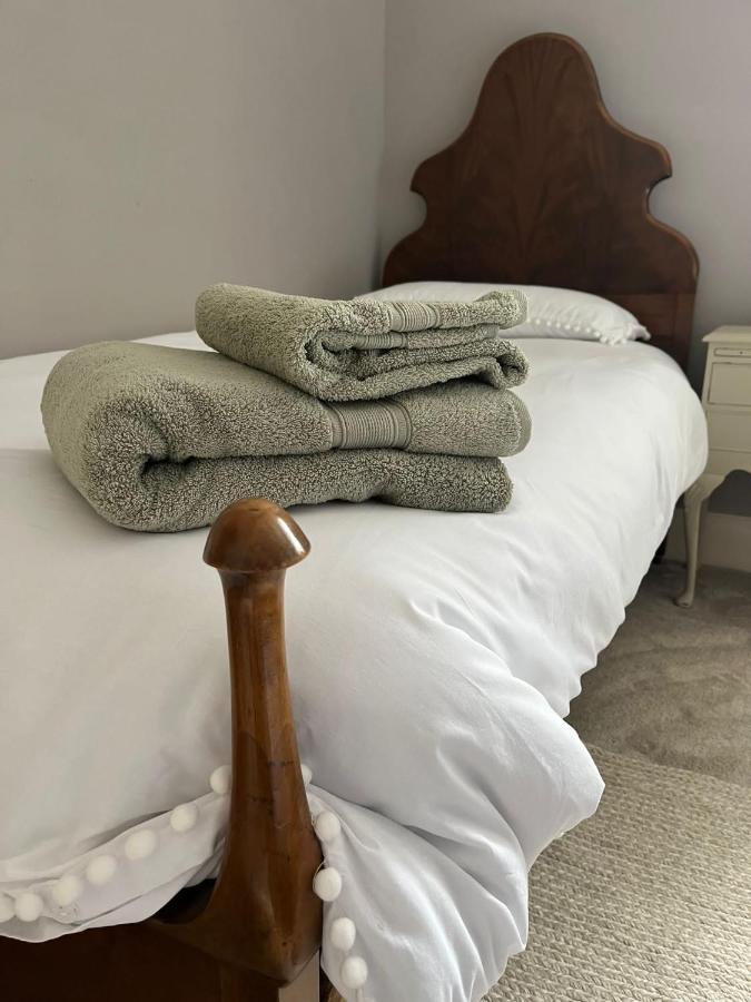 Private Apartment - 3 Bedrooms ฮาร์โรเกต ภายนอก รูปภาพ